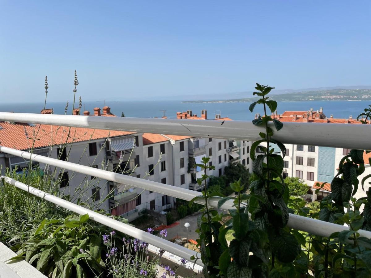 Family Home Koper Bagian luar foto